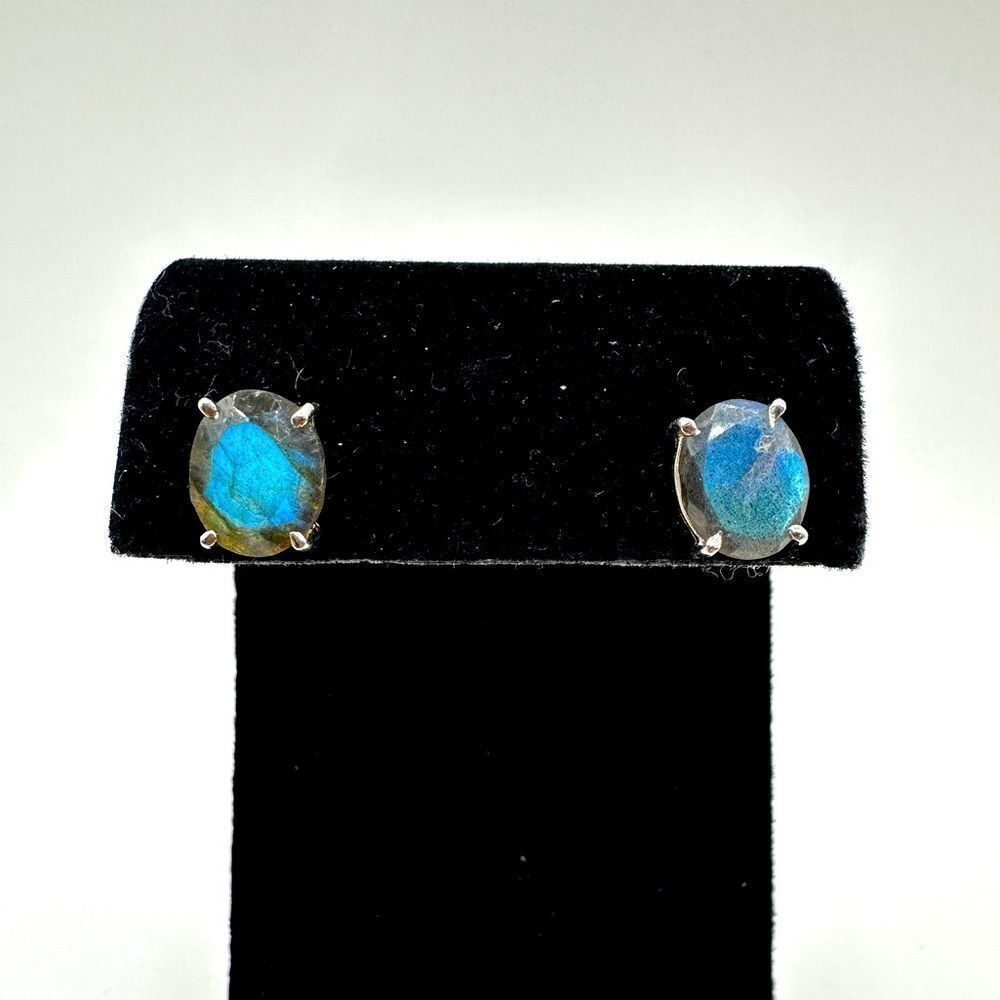 NWOT 8x10mm faceted labradorite stud earrings in sterling silver!
